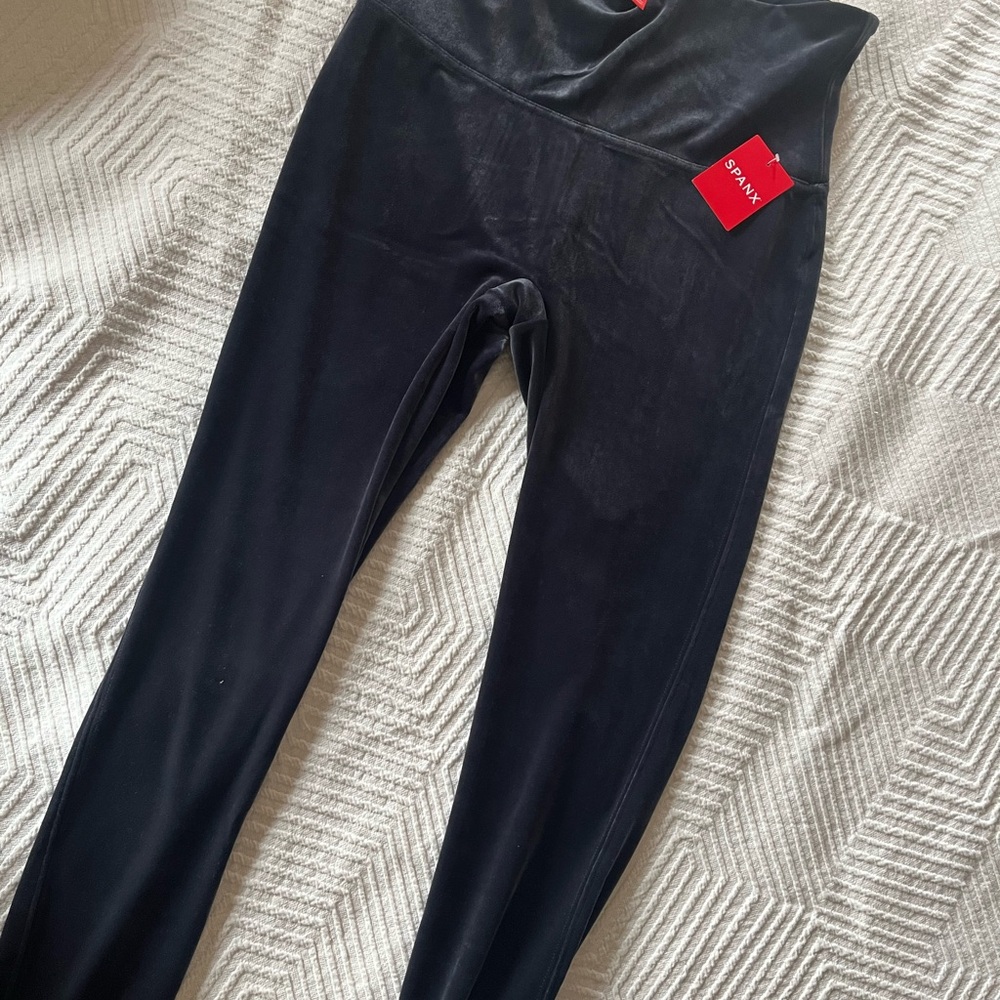 SPANX Black Velvet-Look Pull-On Leggings with Red Tag